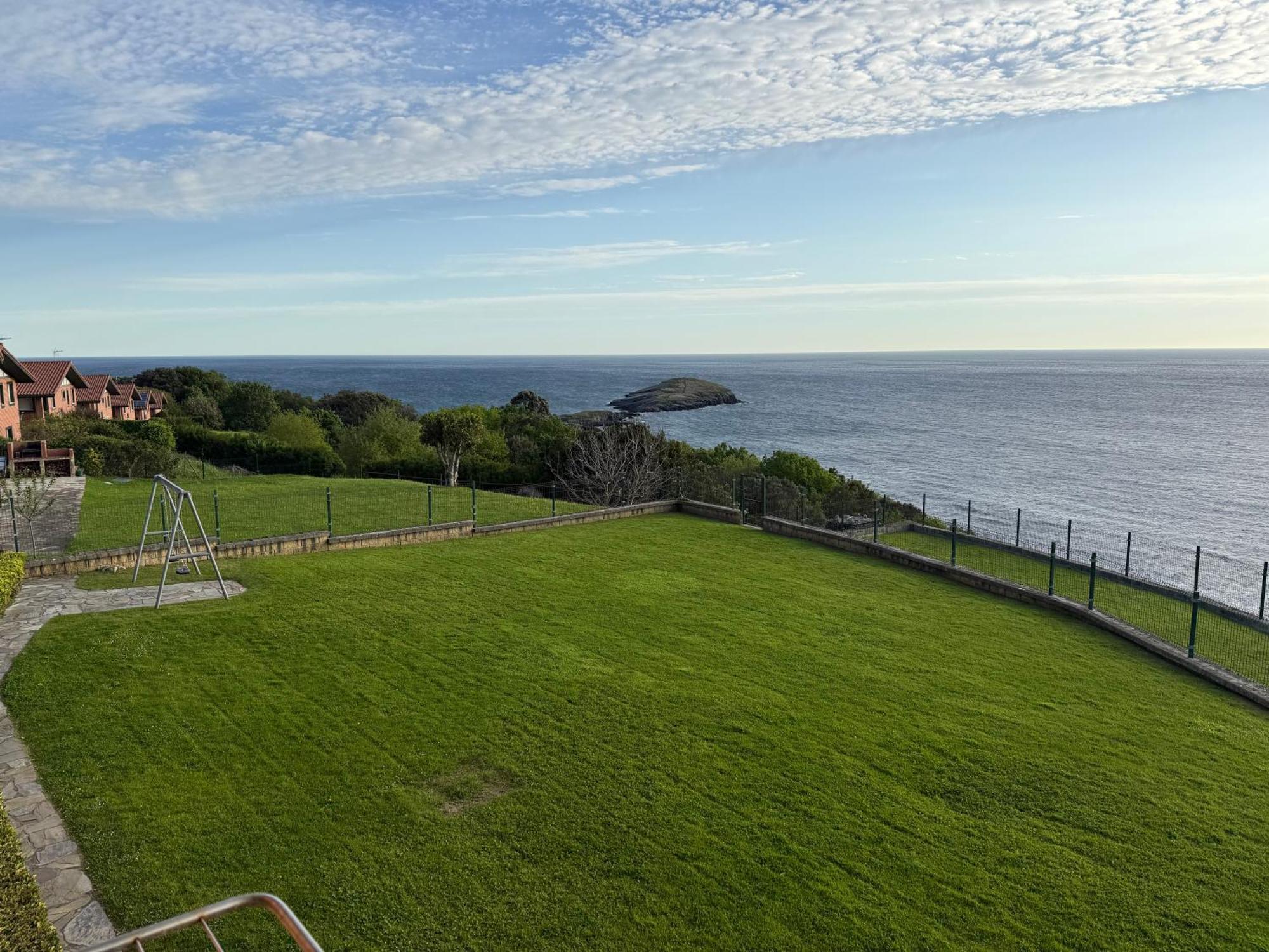 Villa La Ballena De Sonabia Ориньон Экстерьер фото