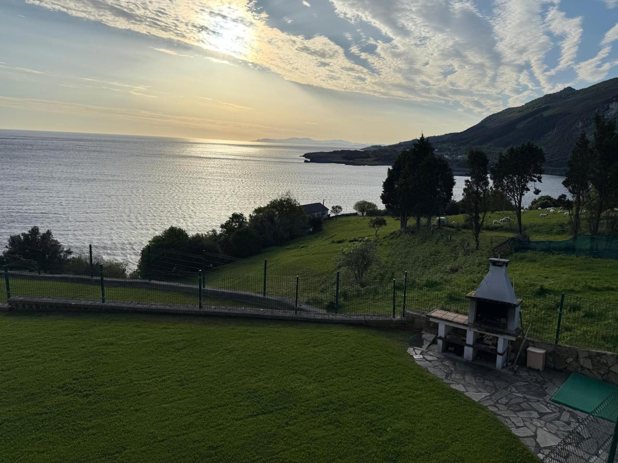 Villa La Ballena De Sonabia Ориньон Экстерьер фото